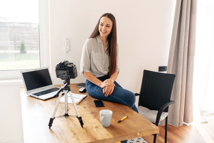 conheça agora uma lista de youtubers para estudantes de inglês